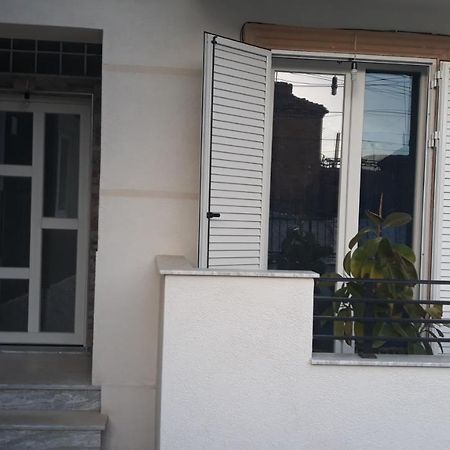 Odise'S Suite Korça Exteriör bild
