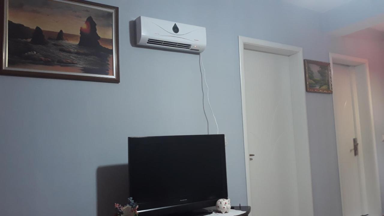 Odise'S Suite Korça Exteriör bild