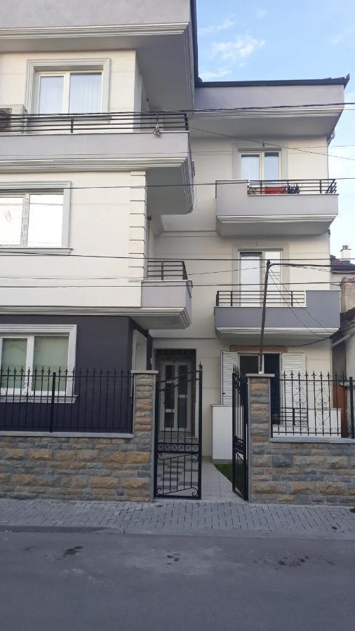 Odise'S Suite Korça Exteriör bild