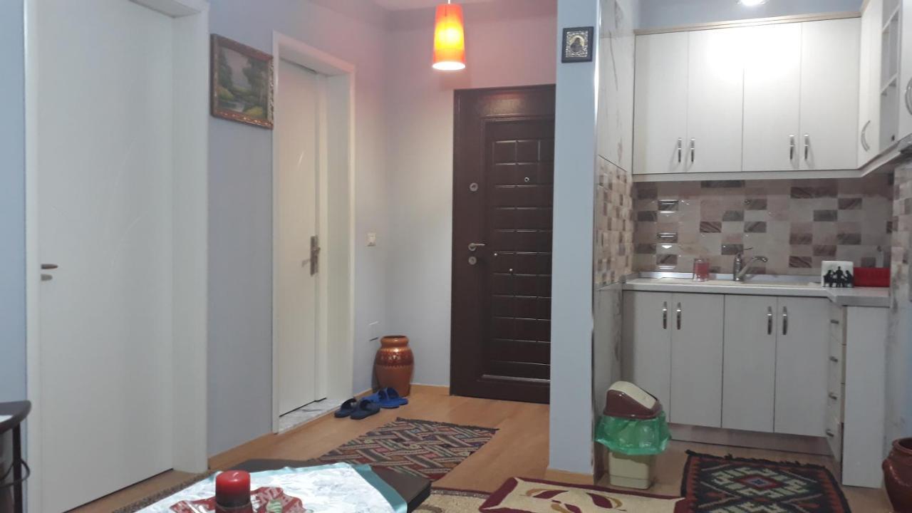 Odise'S Suite Korça Exteriör bild